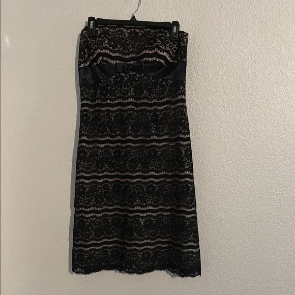 Chic Black Lace Strapless Dress - Picture 1 of 4